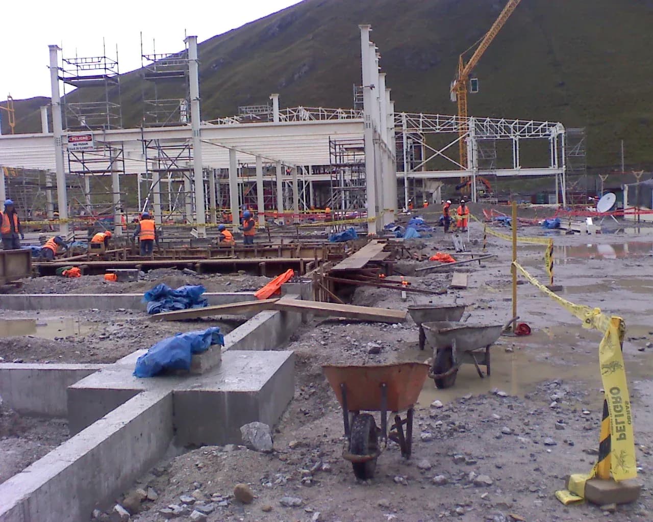 Construcción de bases estructurales en el campamento Yanacancha de Antamina, Áncash