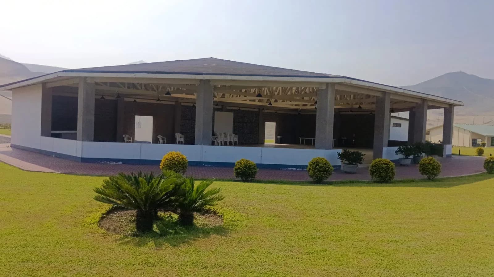Pérgola para áreas de descanso del personal en la unidad minera Condestable